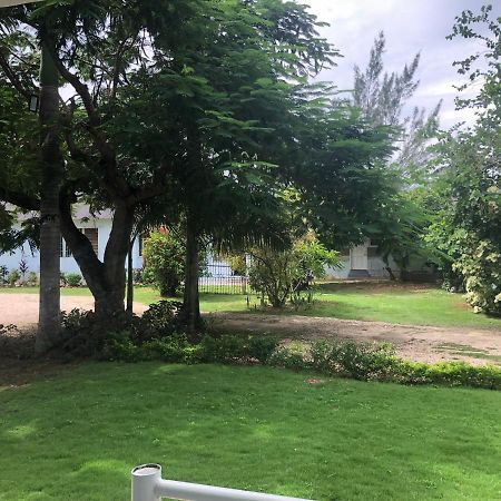 Airport Beach Hotel Montego Bay Zewnętrze zdjęcie