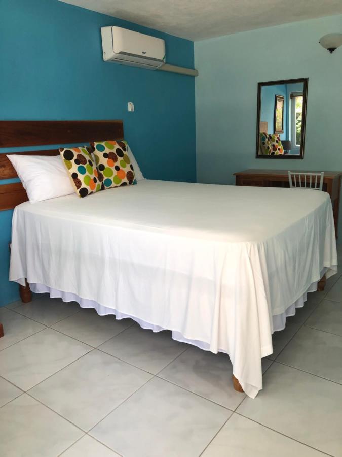 Airport Beach Hotel Montego Bay Zewnętrze zdjęcie