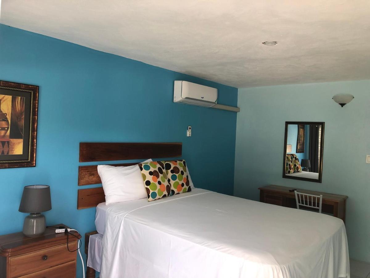 Airport Beach Hotel Montego Bay Zewnętrze zdjęcie